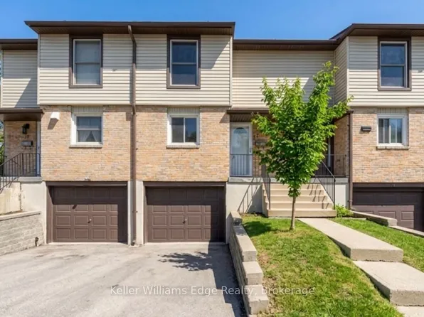 10 Angus Rd #17, Hamilton, ON L8K 6K3