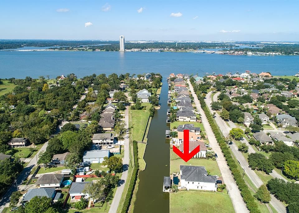 1st image of 219 Blue Water Way