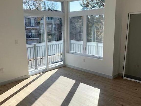 5th image of 195 Lincoln Ave #301
