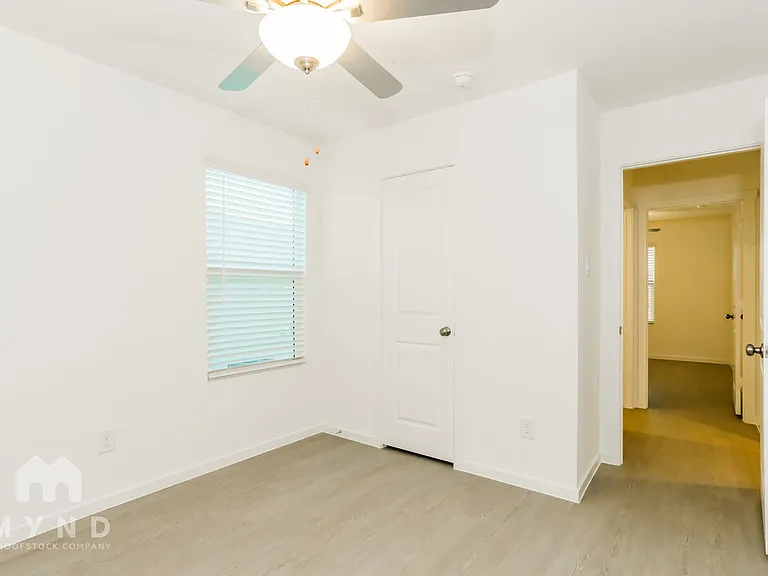 10116 Dalgreen Cir — Photo 16