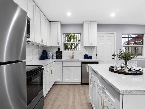 4th image of 806 E 227th Street