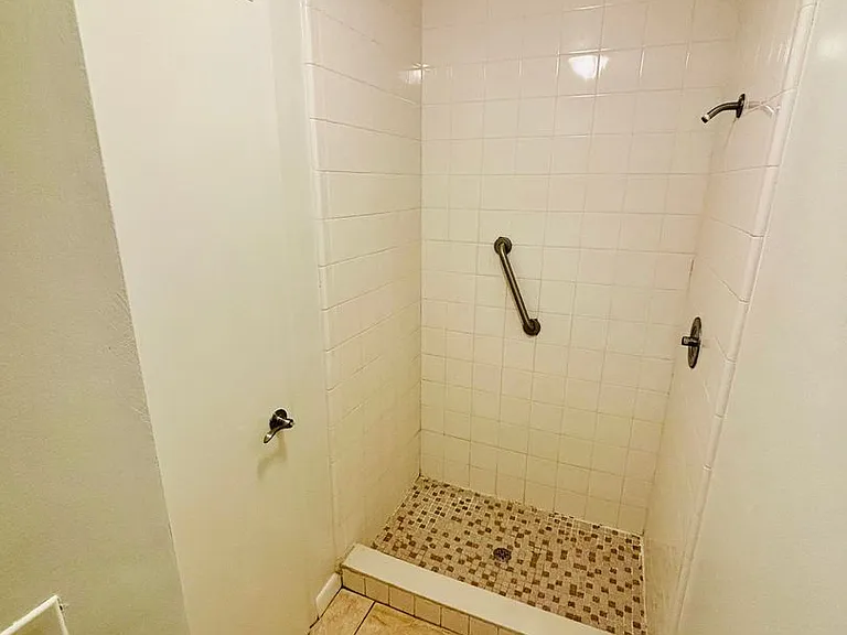 4193 New Haven Ct — Photo 13