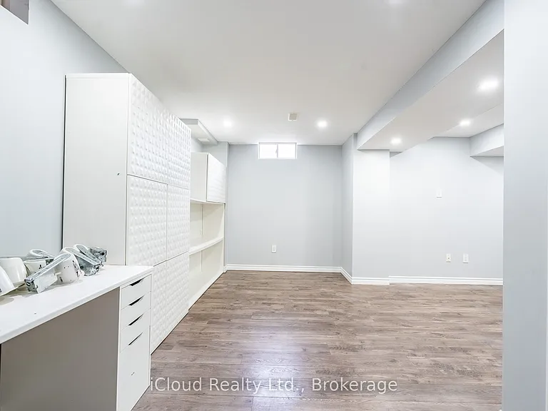 113 Echovalley Dr — Photo 10