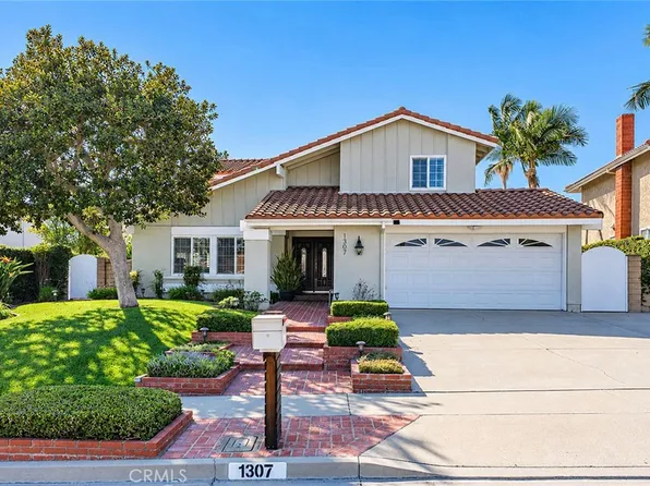 1307 Eltham Pl, Fullerton, CA 92833