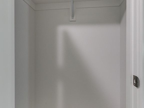 4th image of 2856 Lear St