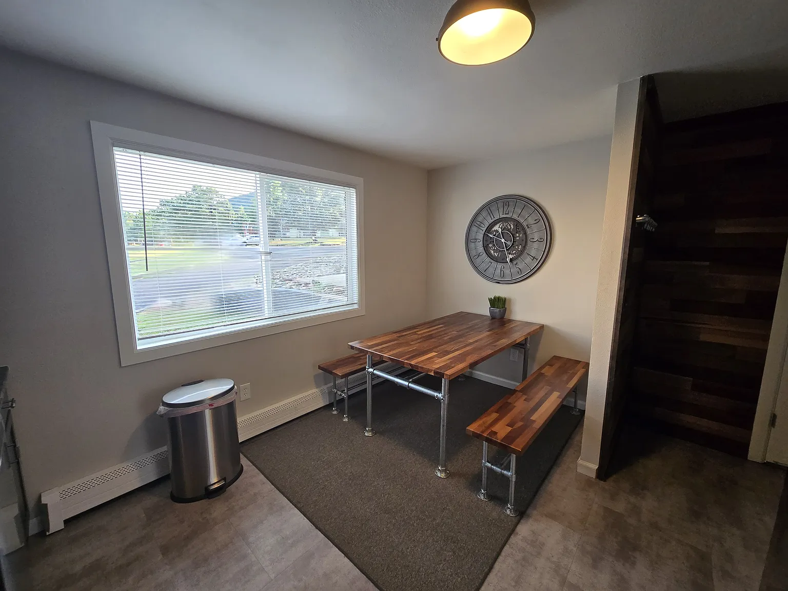 3 bed, 980 sqft, $2,100 — Photo 4