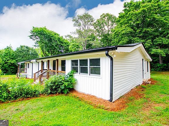 2nd image of 61 Davenport Mill Rd