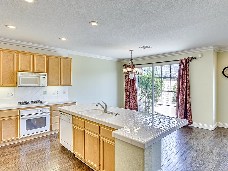 5960 Juniper Ct — Photo 3