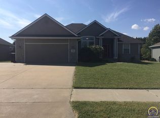 4323 SW Cambridge Ave, Topeka, KS 66610