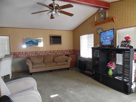 3rd image of 292 Sunny Hills Dr