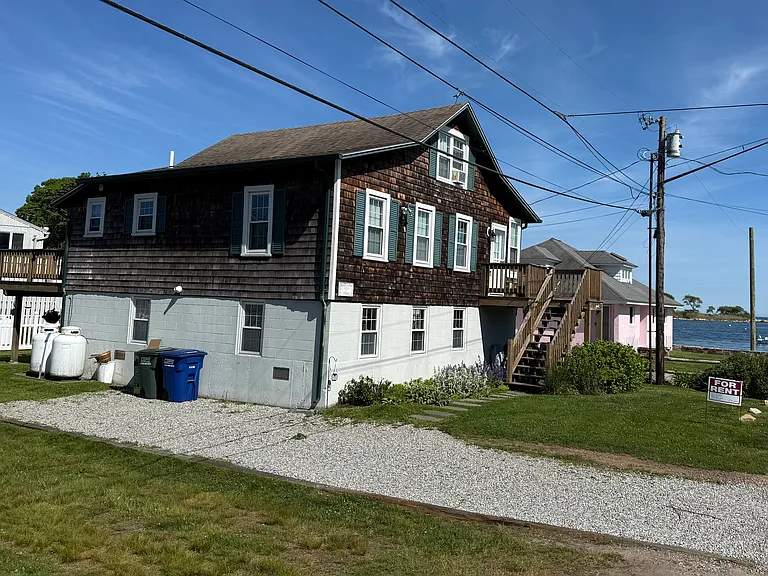 71 Langworthy Ave — Photo 3