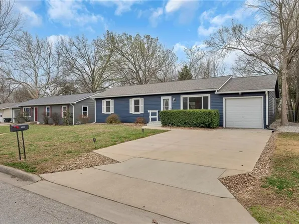 1615 W 22nd St, Lawrence, KS 66046