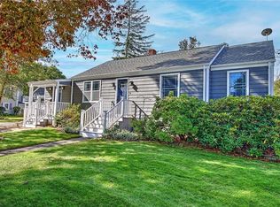 6 Kenmore Ct, Barrington, RI 02806