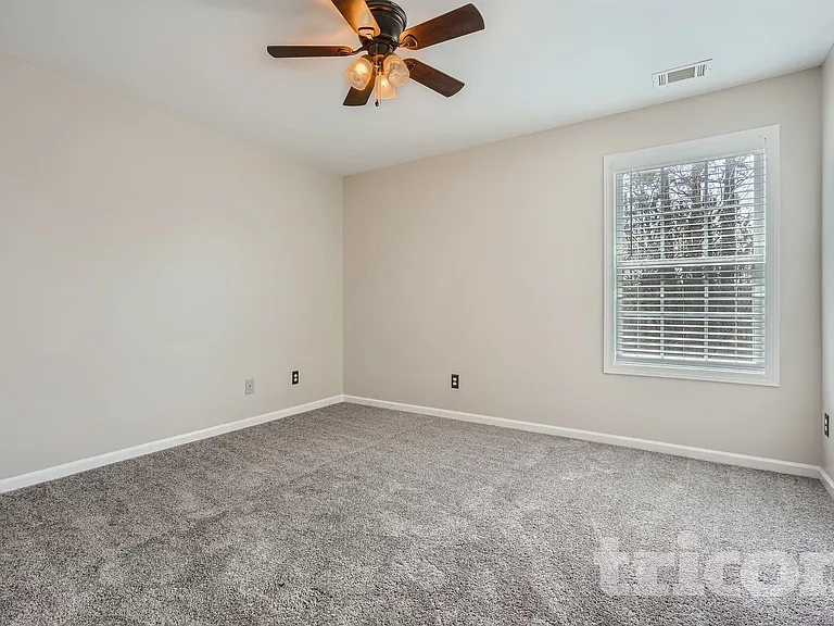 116 Arena Trl — Photo 10