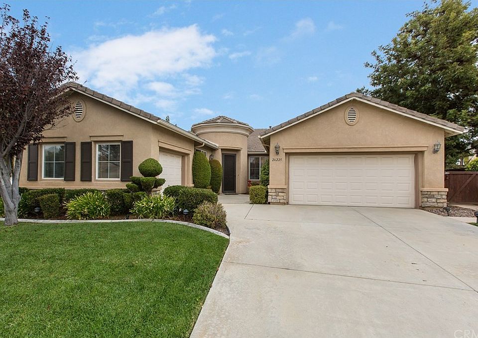 1st image of 26225 Castle Ln