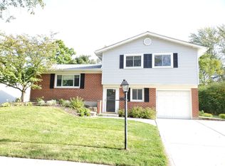 965 Colony Ln, Hoffman Estates, IL 60192