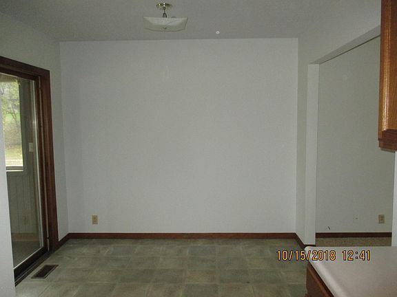 4th image of 174 Westwood Dr