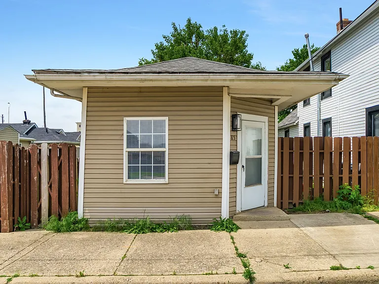 85 S Grubb St — Photo 22