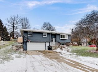 310 Acker Pkwy, Deforest, WI 53532
