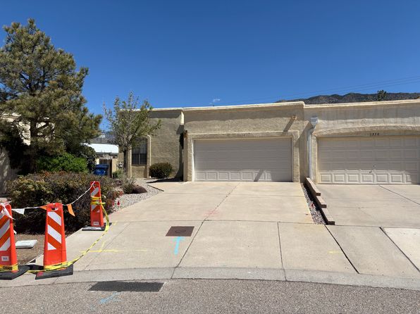 1954 Chandelle Loop NE
