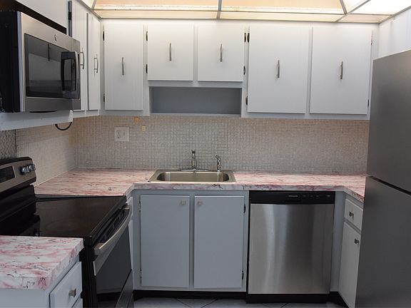 4th image of 2780 NE 183rd St APT 2104