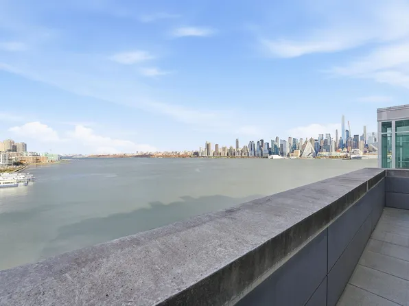 1000 Avenue At Port Imperial image 26 of 38