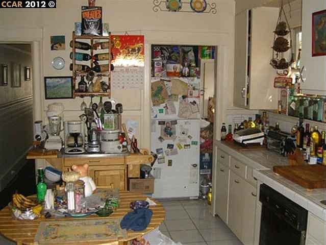 1st image of 627 E 15th St
