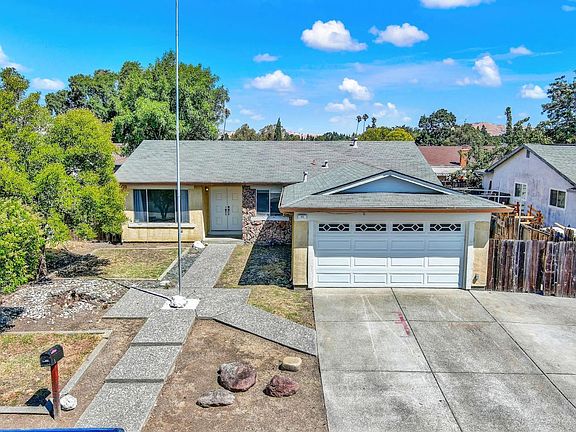 2nd image of 88 Coral Lane