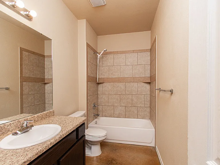 4403 Cambridge Dr #B — Photo 10
