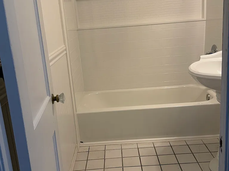 1115 Carolina Ave — Photo 8