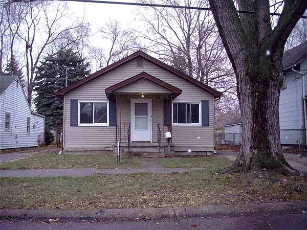 2nd image of 2502 Levern St