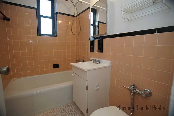 Rented by Norman Raindel, LREB | media 19