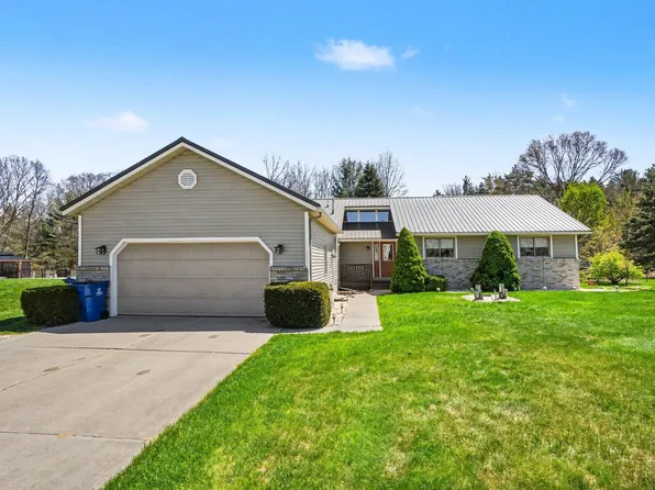 3682 W Fuller Dr, Muskegon, MI 49444