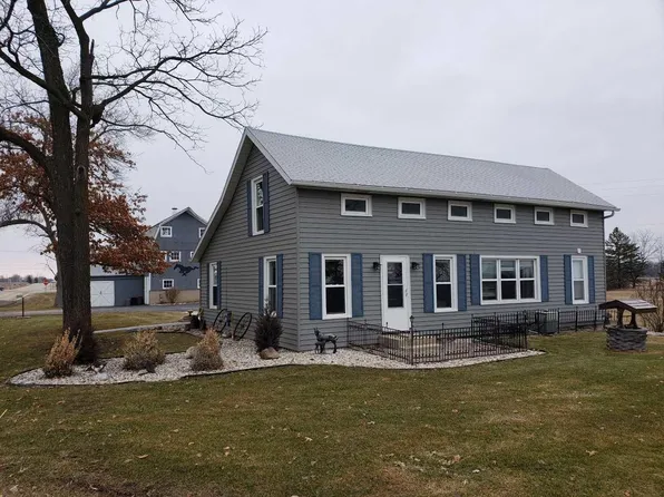 24324 Overson Rd W, Union Grove, WI 53182