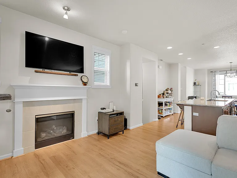 184 NE 79th Ave — Photo 10