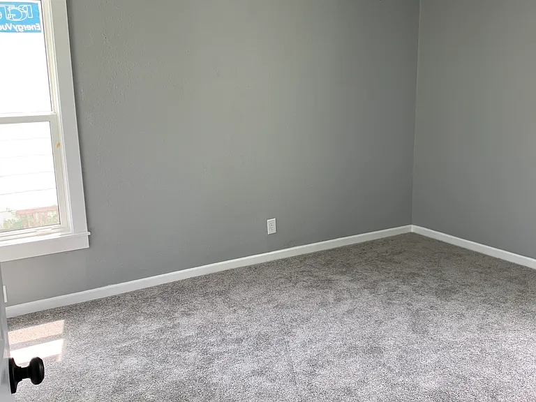 622 Lansdown Dr — Photo 8