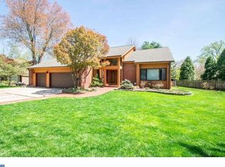 12 Ravine Rd, Wilmington, DE 19810