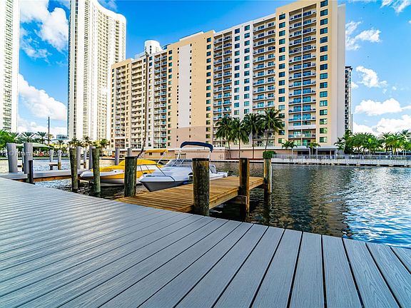 5th image of 214 Poinciana Dr #204