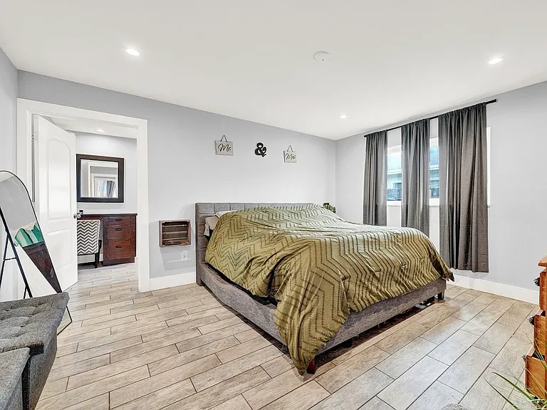9599 SW 13th Pl — Photo 5
