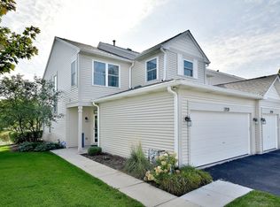 2928 Sheehan Dr, Naperville, IL 60564