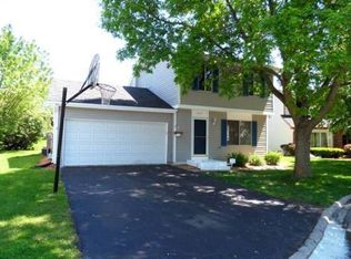 2745 Greenfield Dr, Lisle, IL 60532