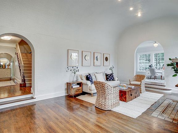 2nd image of 2215 Forest Park Blvd