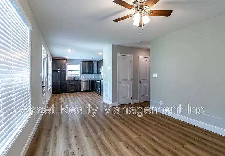 252-254 Highland Ave — Photo 6