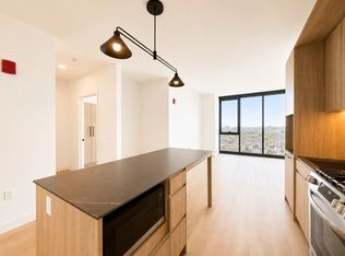 219 N Ada St, Chicago, IL 60607