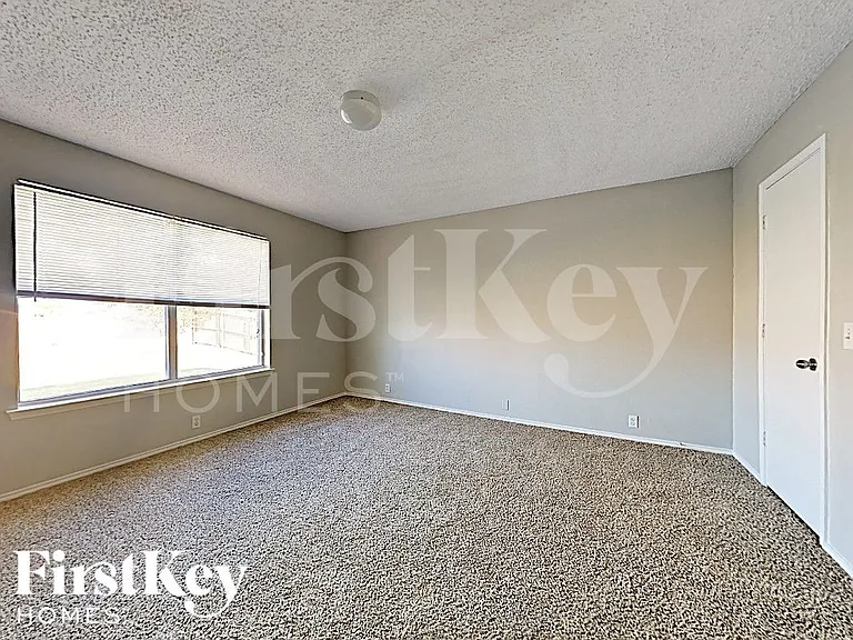 1600 Shady Shores Dr — Photo 7