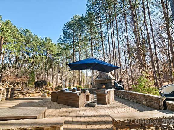 5th image of 9135 Fair Oak Dr
