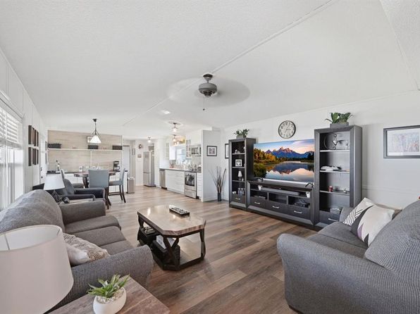 342 Burroughs Cir NE, Calgary, AB T1Y 6K3