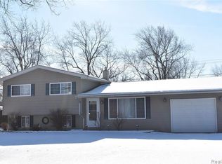 3440 Pearl Dr, Monroe, MI 48162