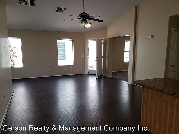 4th image of 362 E Daniella Dr
