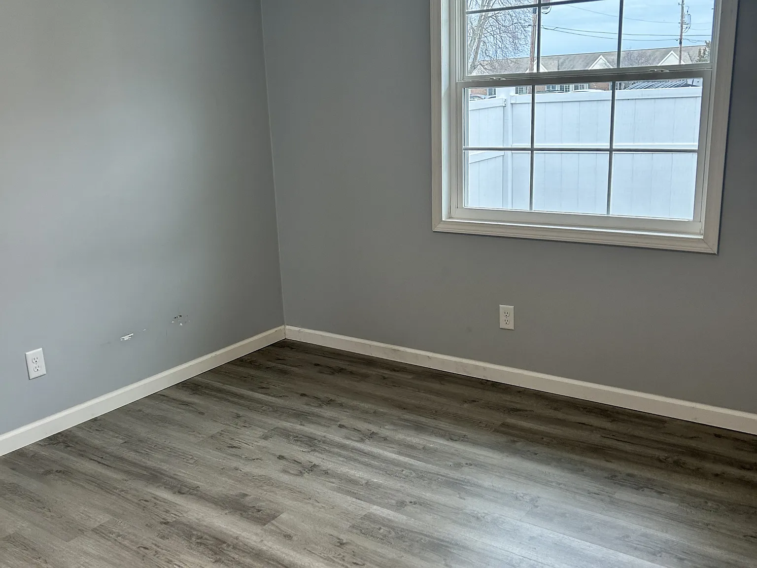 910 Northernview St — Photo 3